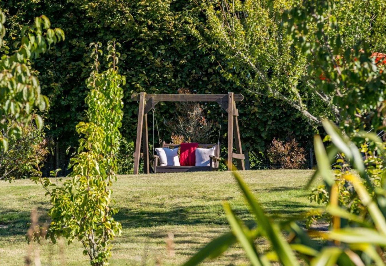 Mountviews Lodge Taupo Exterior foto