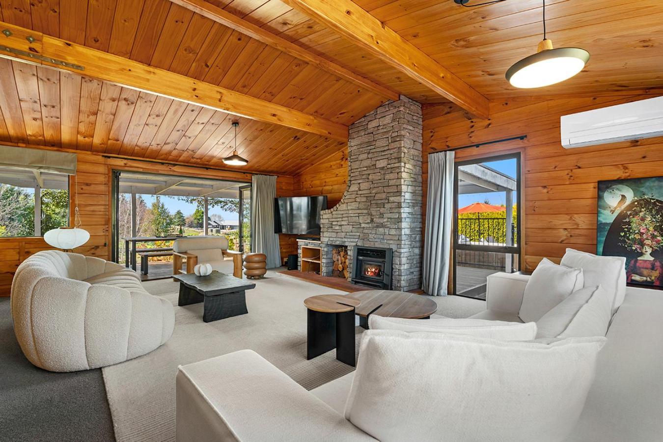 Mountviews Lodge Taupo Exterior foto